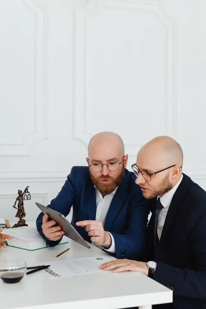 Illustration comparaison micro-entreprise et EI